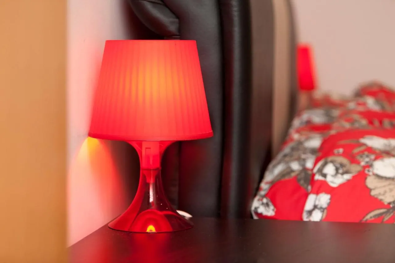 Lace Market Apartments - City Centre - 4 Beds Apartment With 2 Bathrooms And Full Kitchen In George Street - Close To Motorpoint Arena And Victoria Centre Shopping Centre And The Mercure Hotel - Outdoor Parking For Cars Or Vans At Five Pounds A Day ノッティンガム