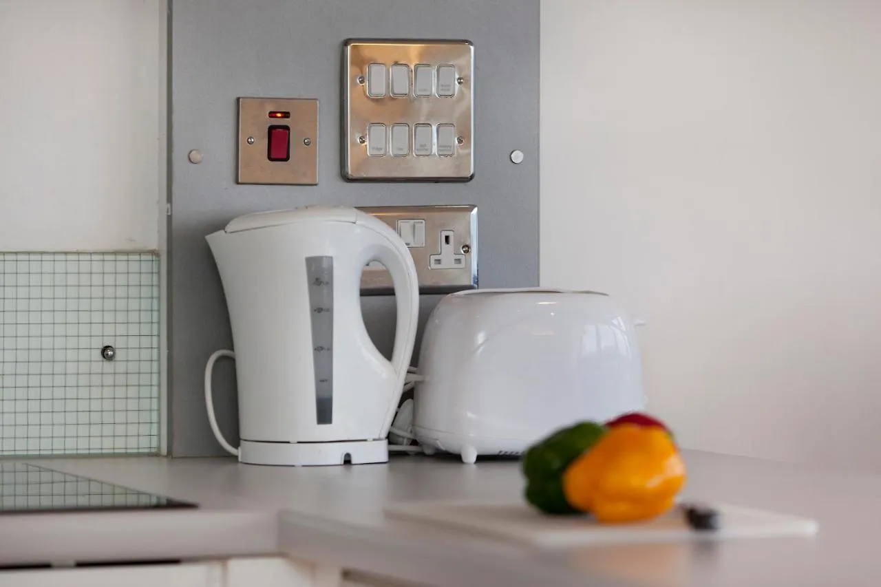 נוטינגהאם Lace Market Apartments - City Centre - 4 Beds Apartment With 2 Bathrooms And Full Kitchen In George Street - Close To Motorpoint Arena And Victoria Centre Shopping Centre And The Mercure Hotel - Outdoor Parking For Cars Or Vans At Five Pounds A Day 0*,