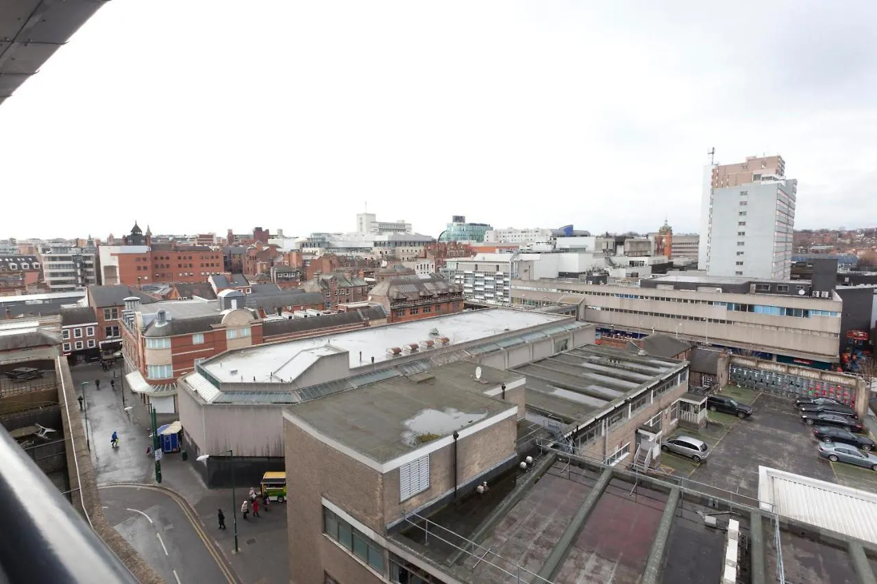 נוטינגהאם Lace Market Apartments - City Centre - 4 Beds Apartment With 2 Bathrooms And Full Kitchen In George Street - Close To Motorpoint Arena And Victoria Centre Shopping Centre And The Mercure Hotel - Outdoor Parking For Cars Or Vans At Five Pounds A Day